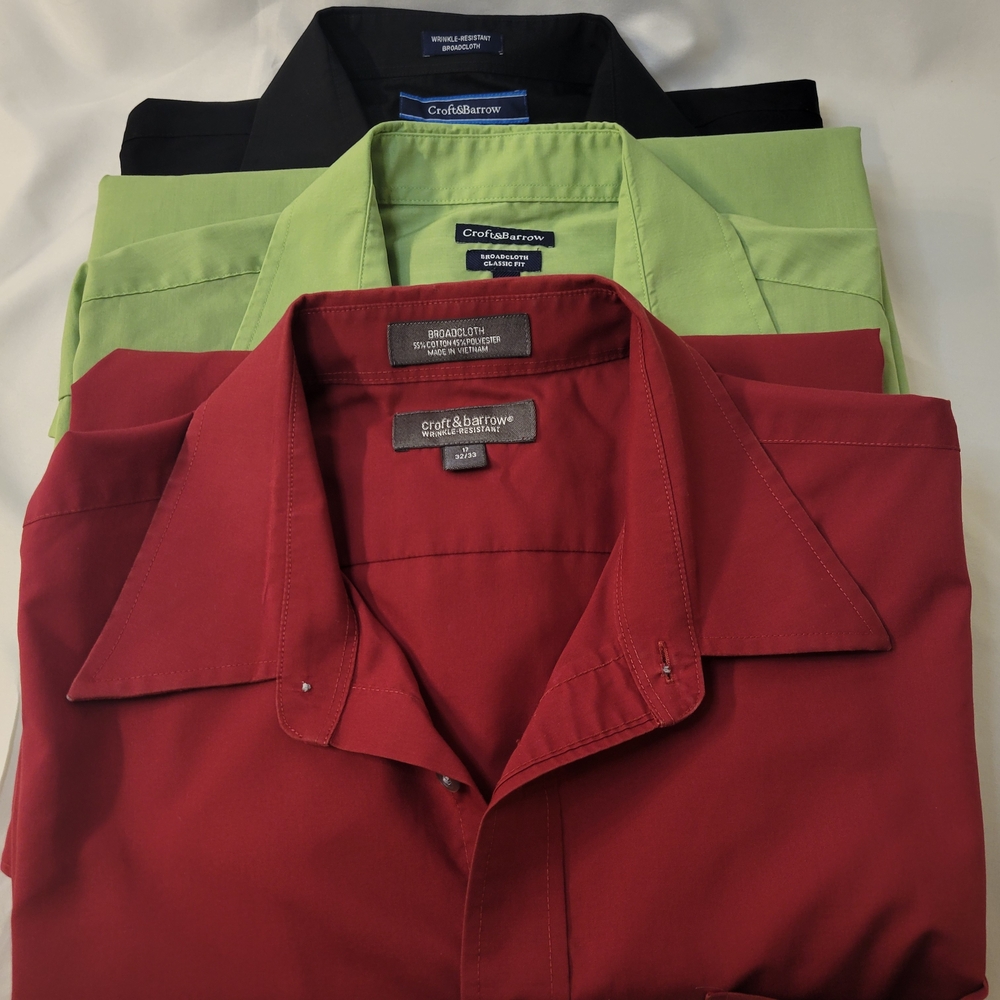 Croft & Barrow Men's Dress Shirts in Red, Green, and Black 32/33